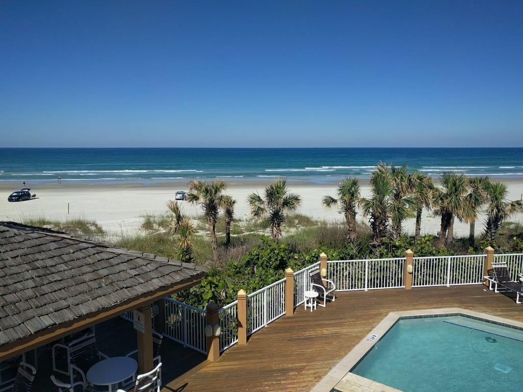 Overview of New Smyrna Pool