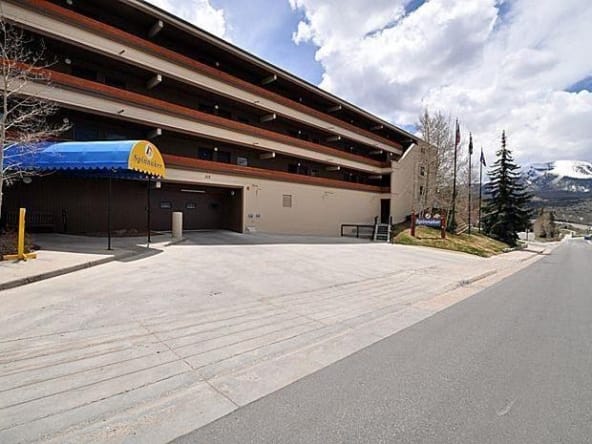 Spinnaker at Lake Dillon — Exterior