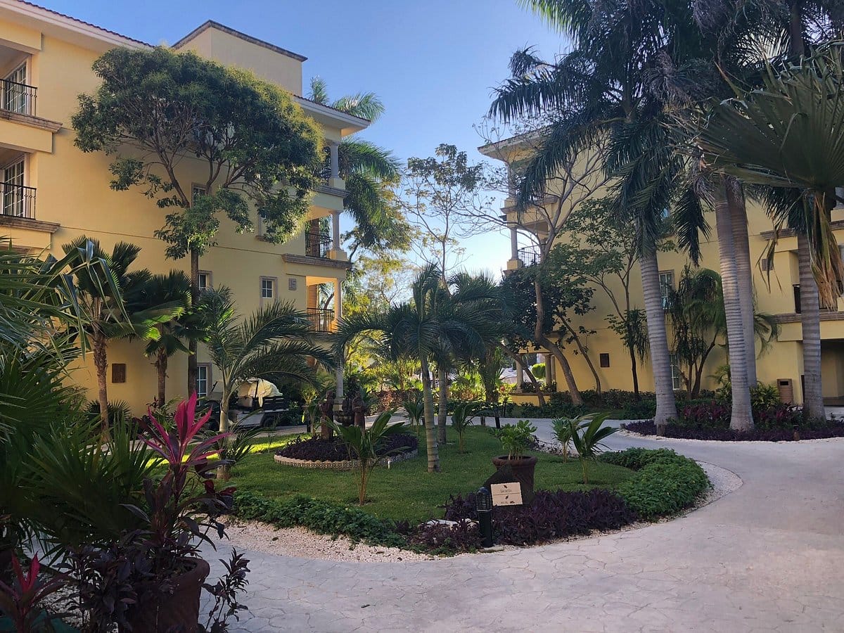 Wyndham El Cid Marina Beach Hotel & Yacht Club walkway