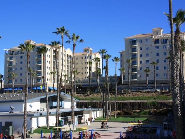 Wyndham Oceanside Pier Resort ext