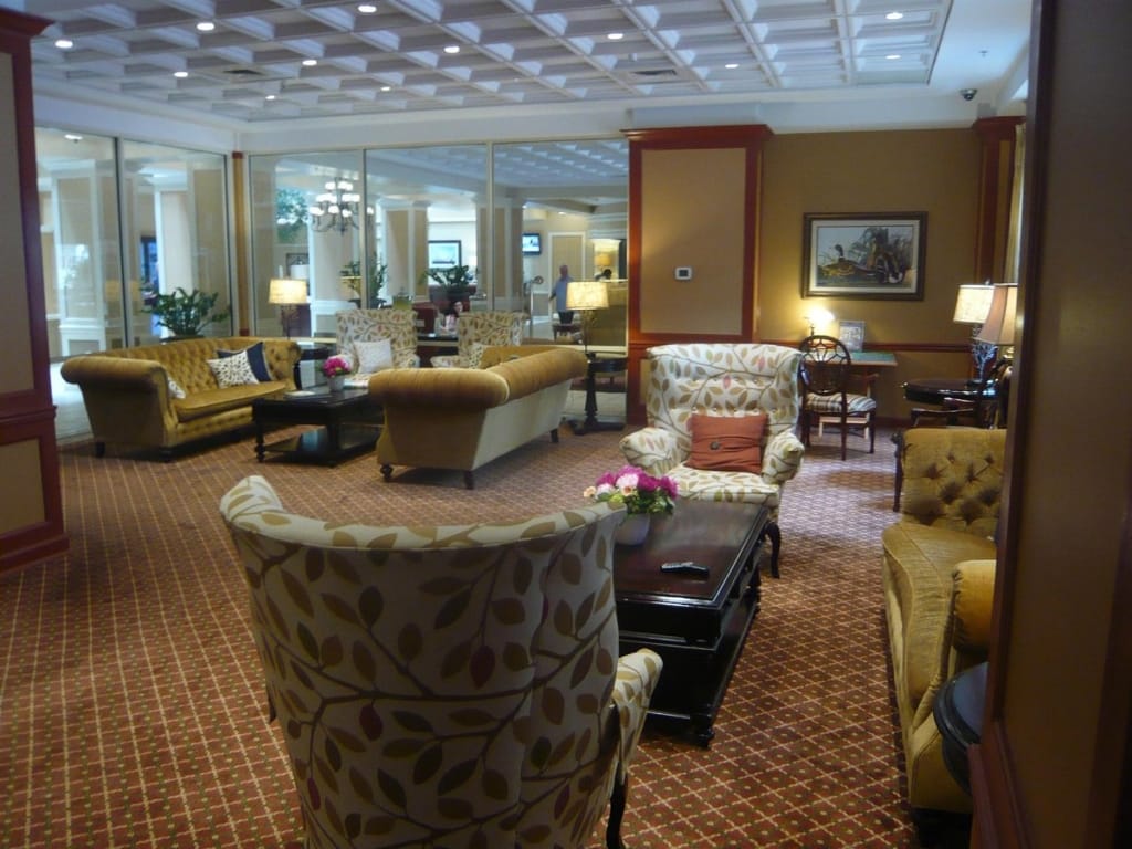 Wyndham Old Town Alexandria lobby area