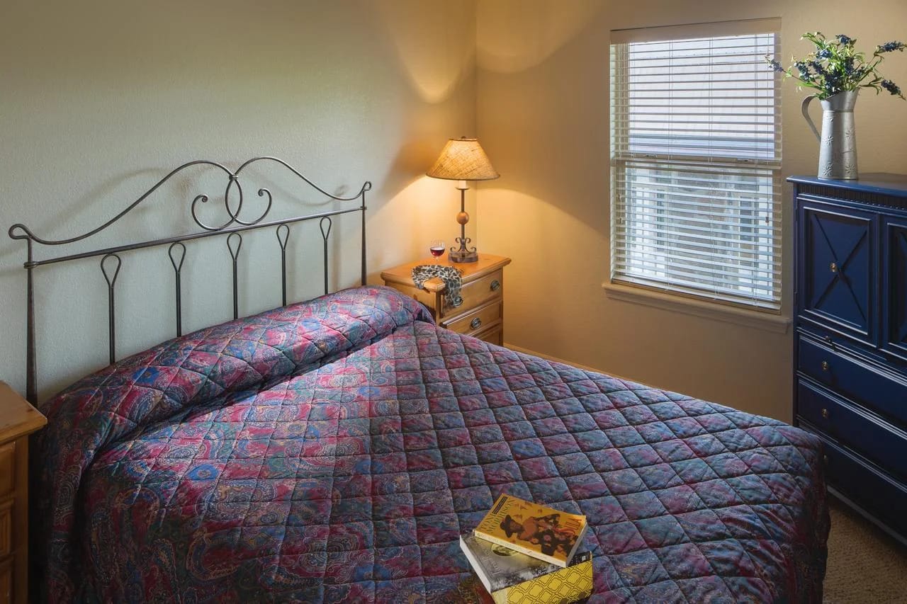 Branson Yacht Club At Rock Lane Bedroom