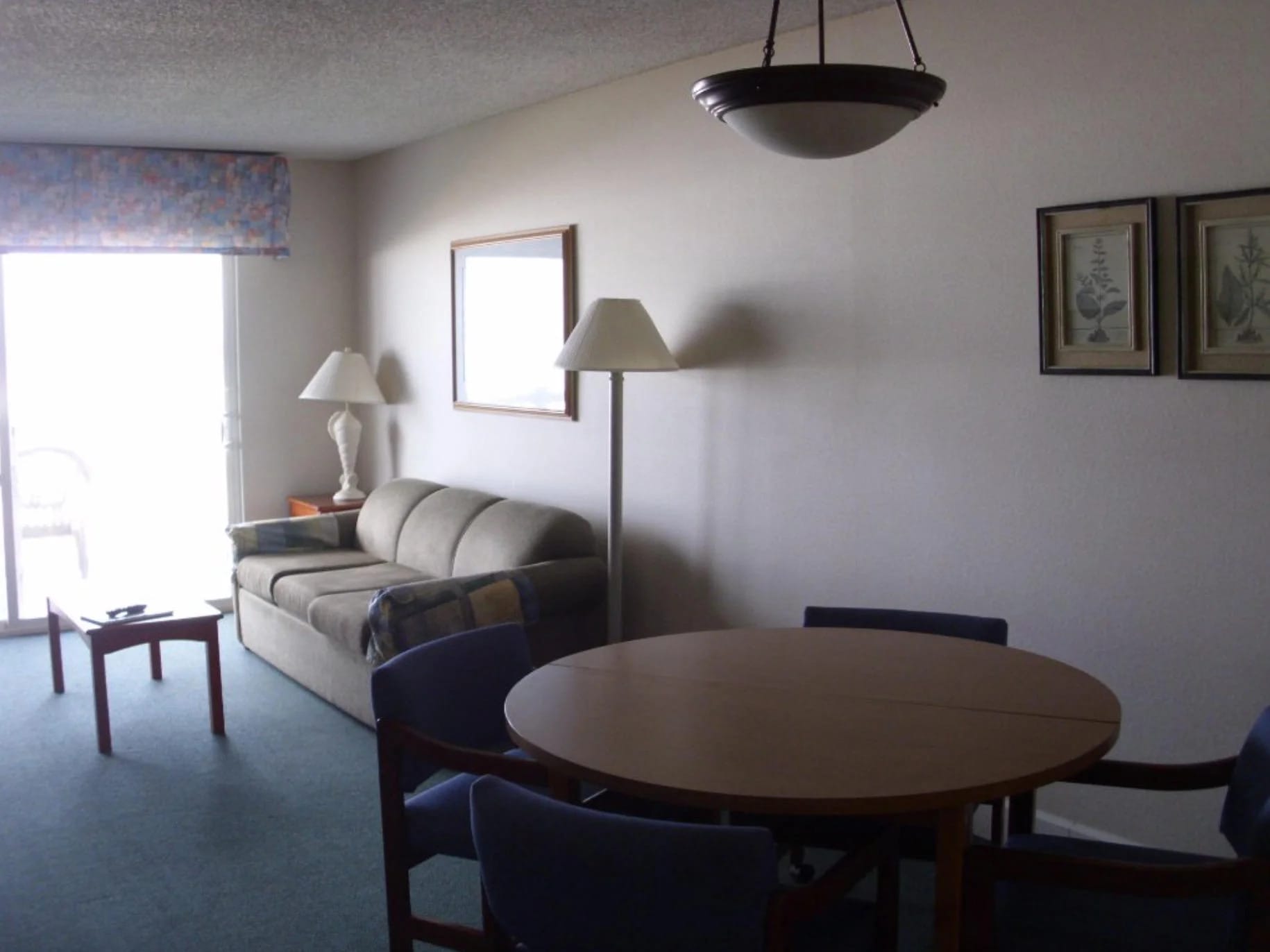 Rockaway Beach Resort Dining Area