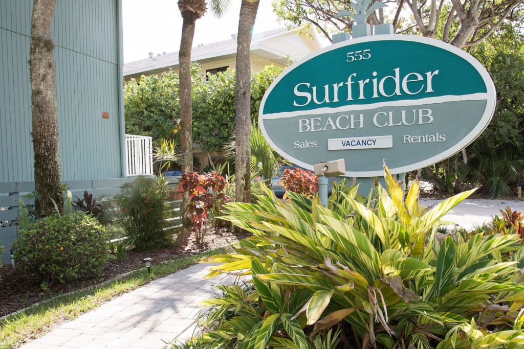 Surfrider Beach Club