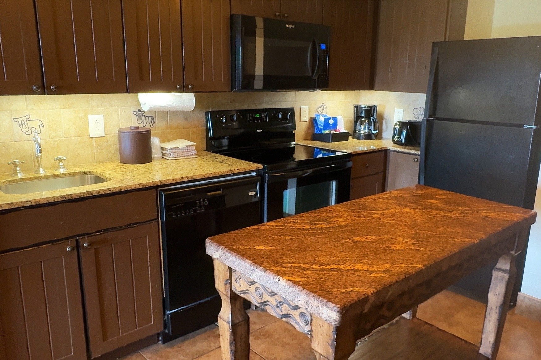 Animal Kingdom Lodge - Jambo House - Kitchen