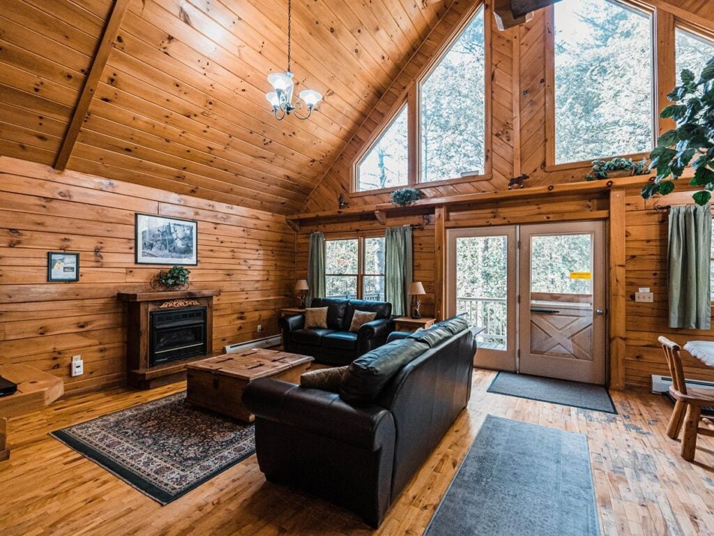 Northern Outdoors Adventure Resort living room