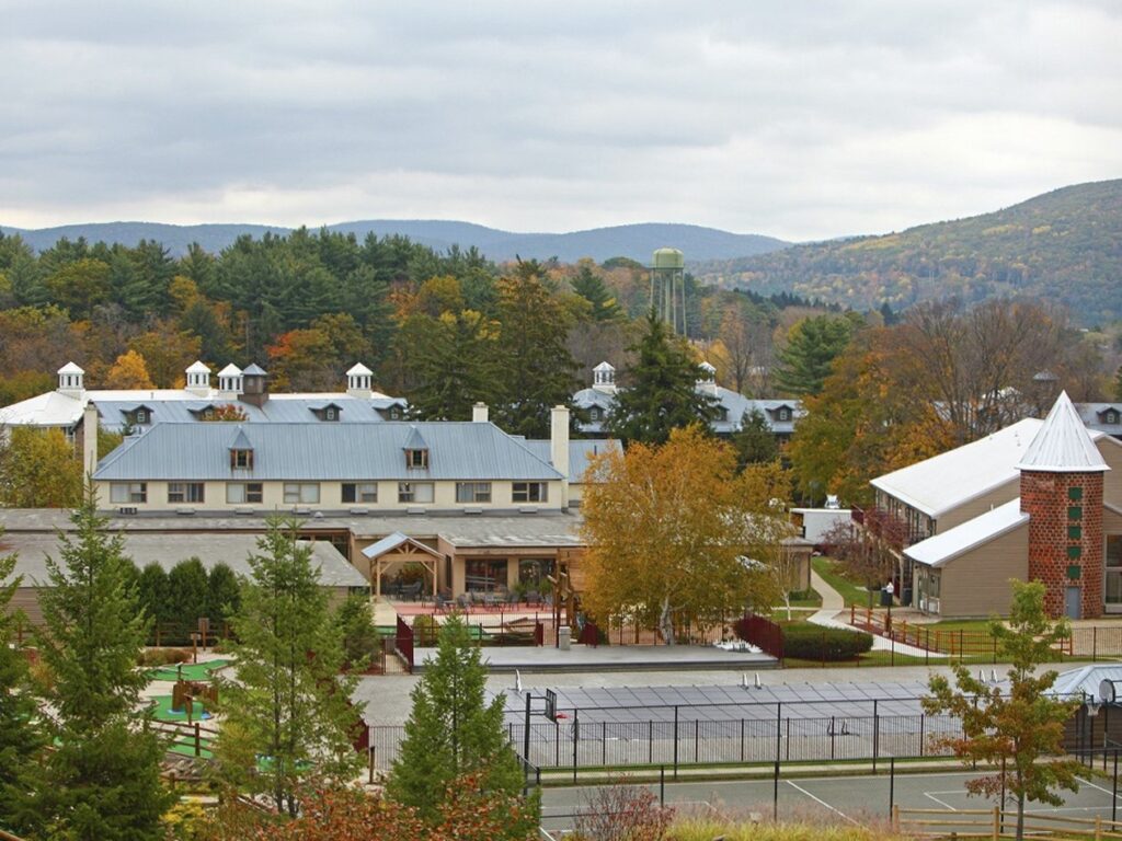 Oak N' Spruce Resort: rci resorts in new england