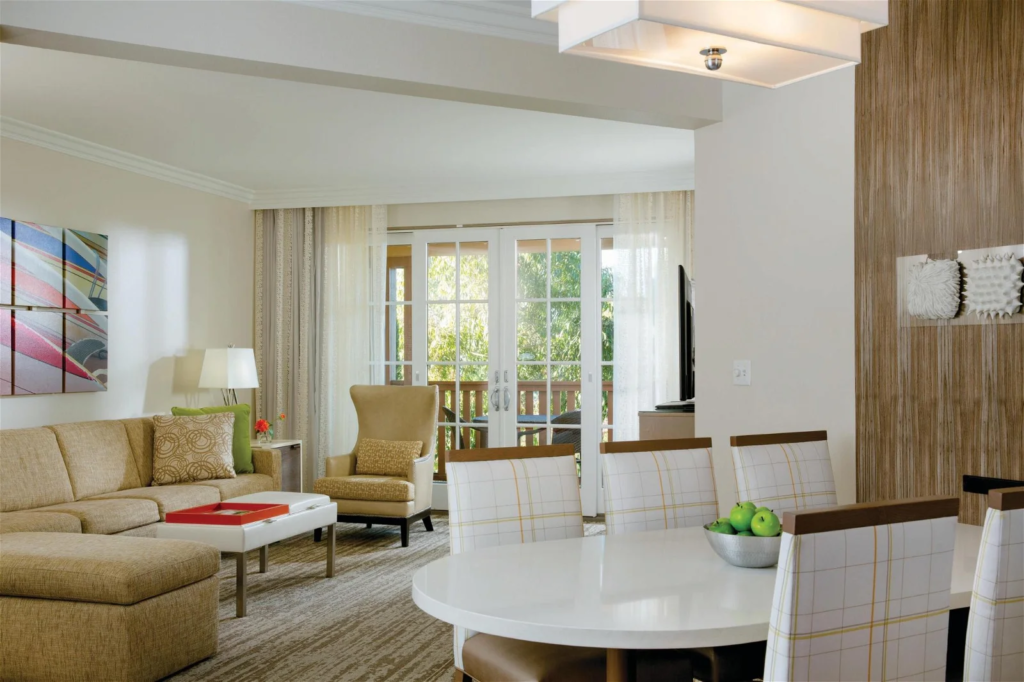 Marriott's Newport Coast Villas Living and Dining Area