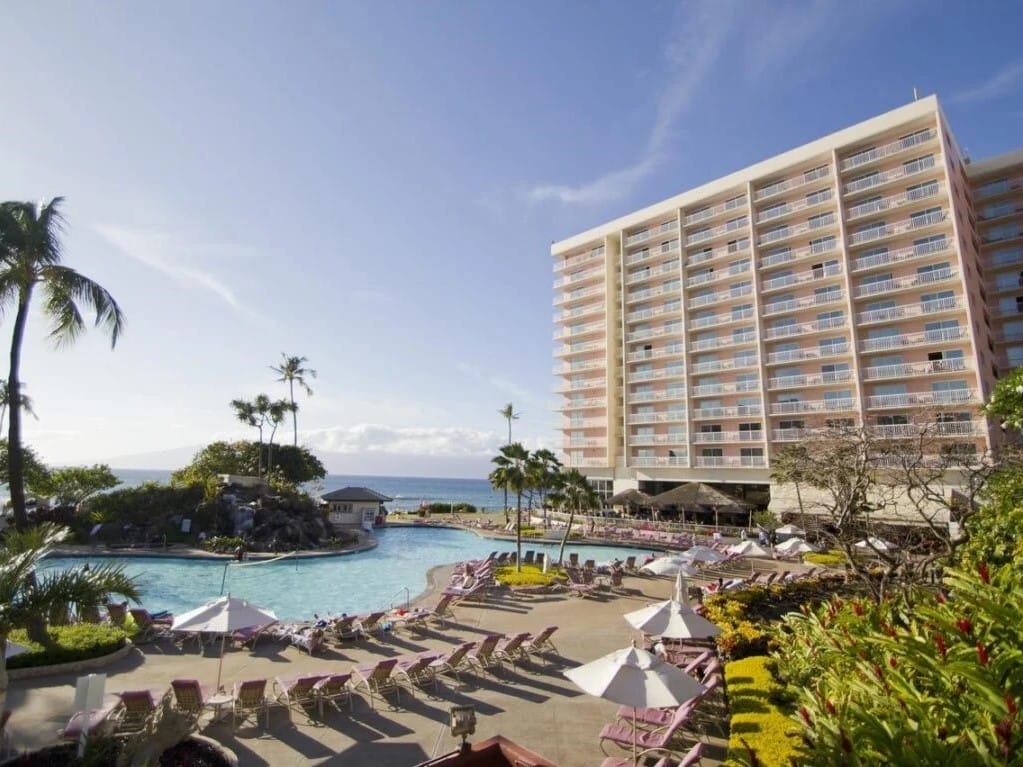 family-friendly resort in hawaii hilton kaanapali beach