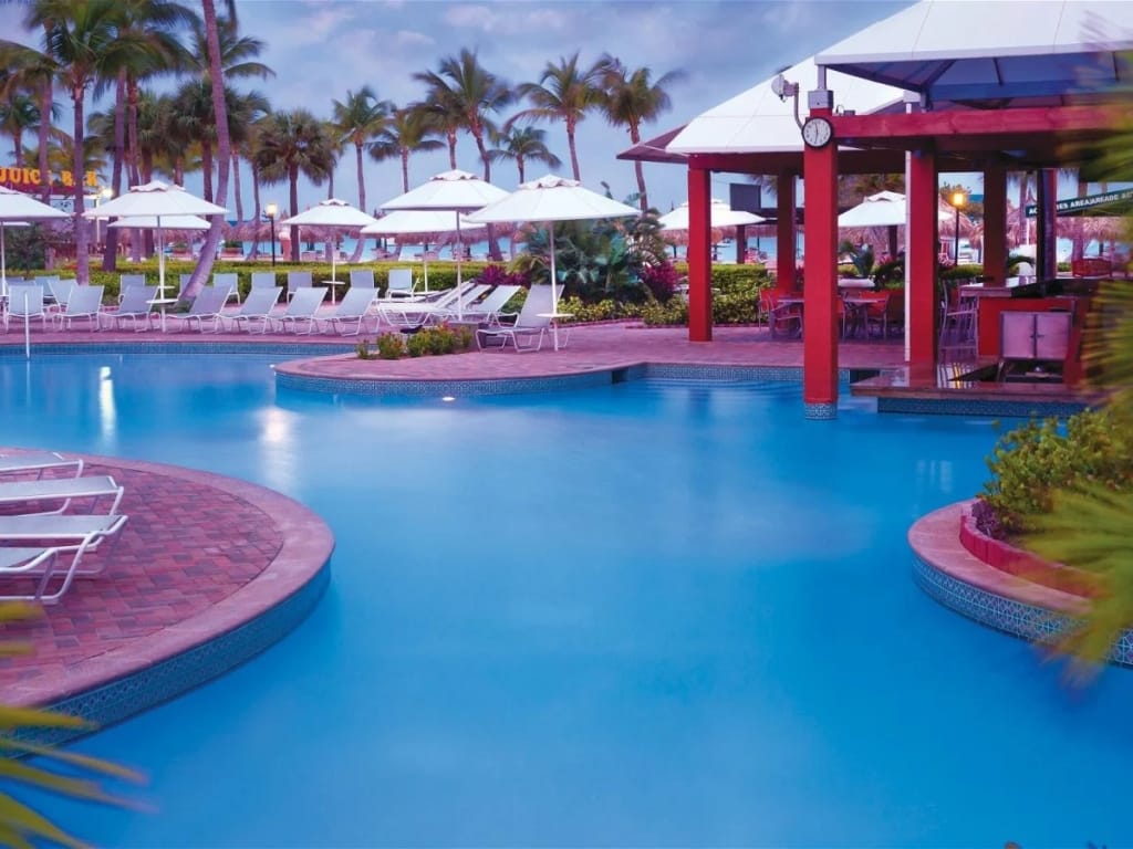 aruba ocean club pool