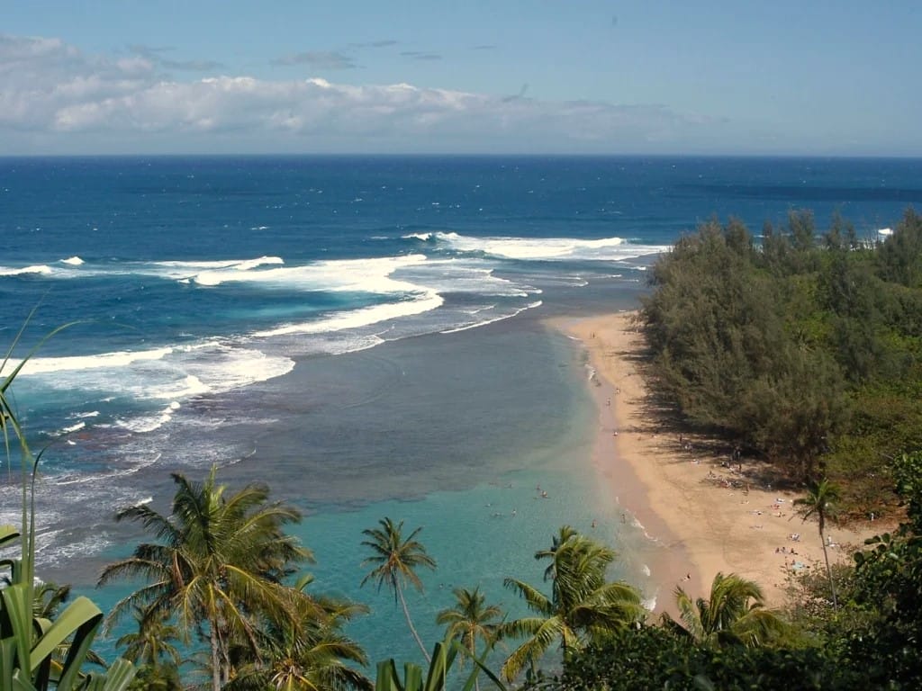 Family-Friendly Resorts in Hawaii pono Kai beach