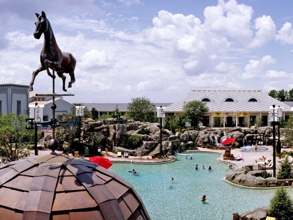 disney's saratoga springs resort pool