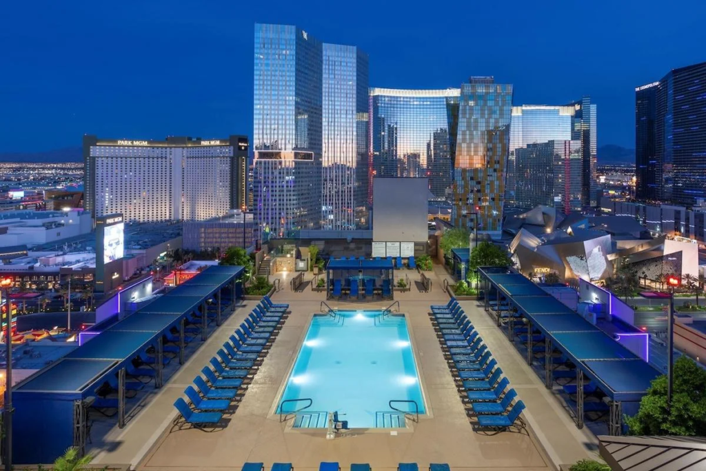 Hilton Vacation Club Polo Towers Las Vegas pool