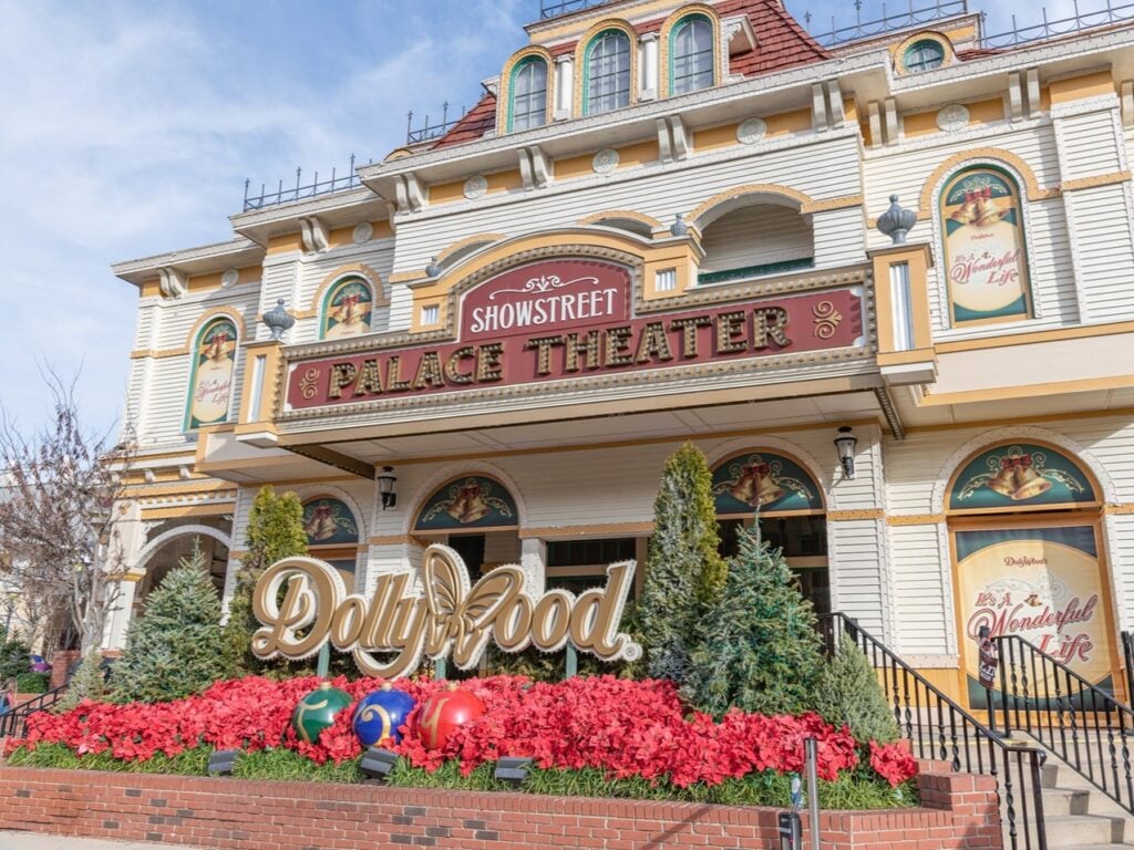 get discounted tickets at Dollywood 