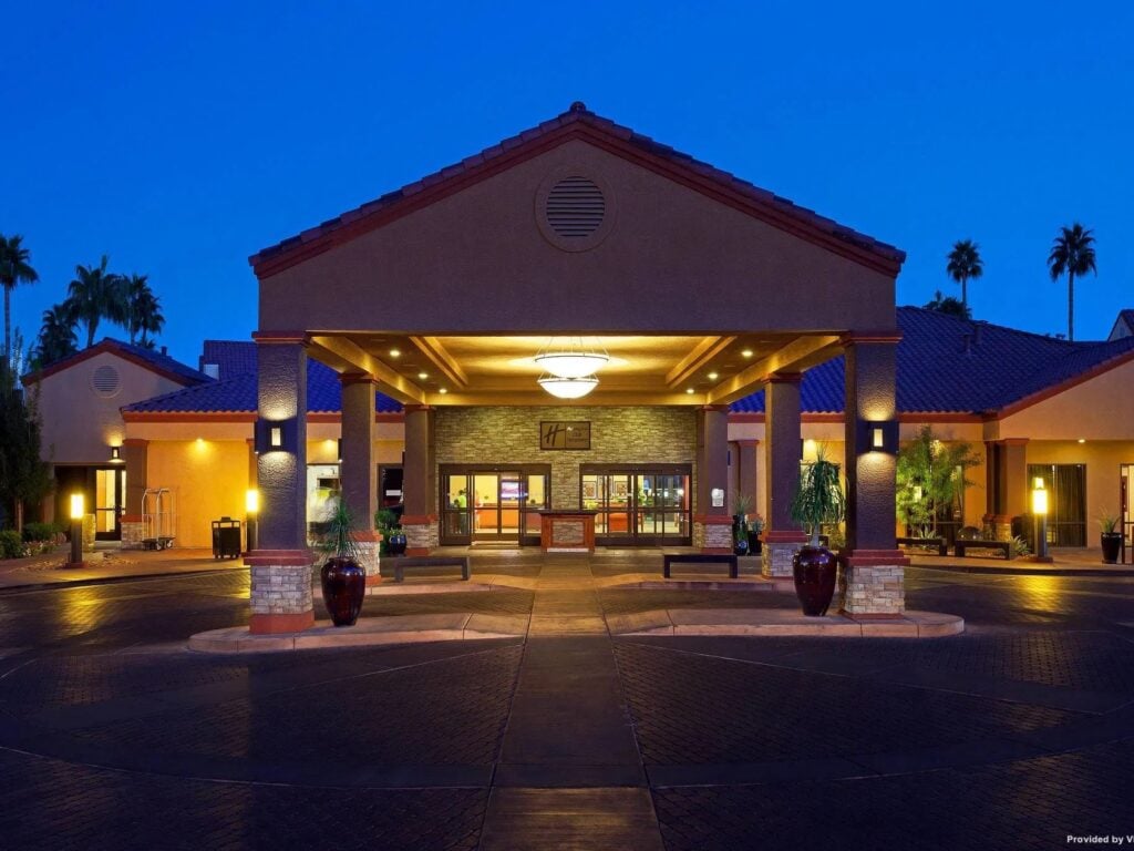 Desert Club Resort pros and cons of holiday inn vacation club