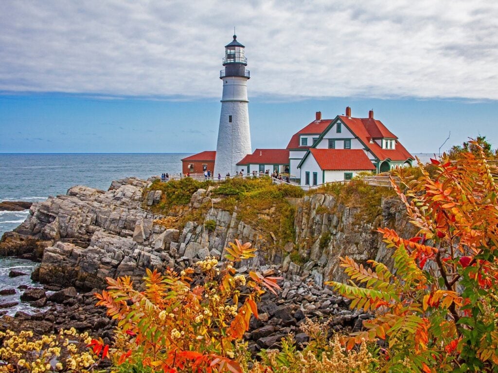 maine lighthouse fall travel