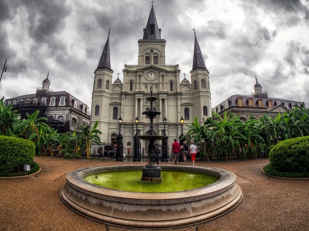 st louis cathedral in jackson square