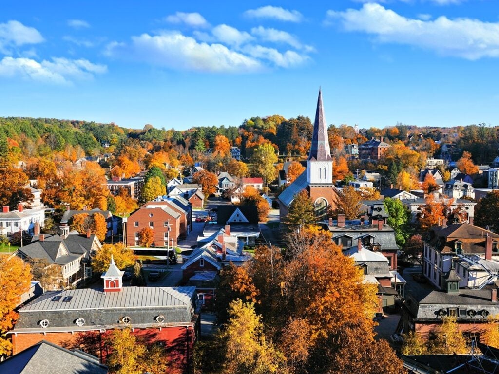 vermont town fall travel