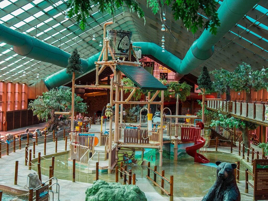 water park at smoky mountain resort