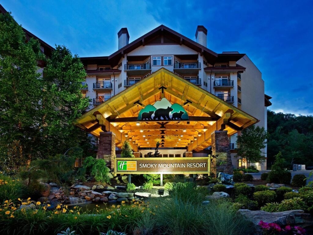 smoky mountain resort fall getaways