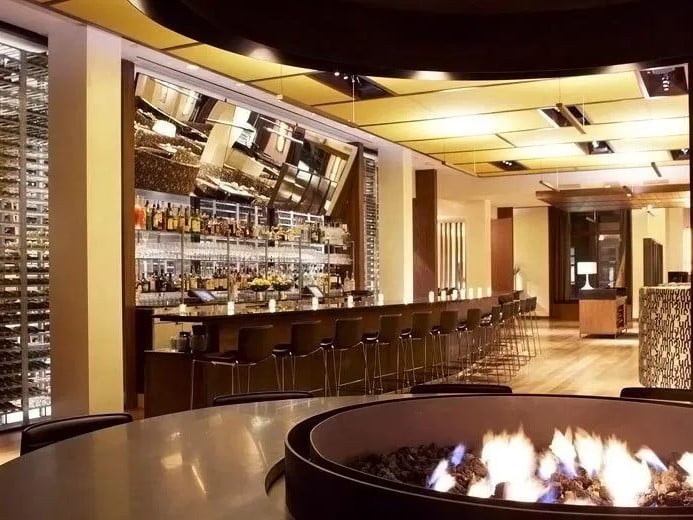 westin riverfront resort & spa bar