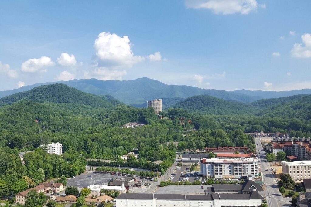 gatlinburg convention visitors bureau