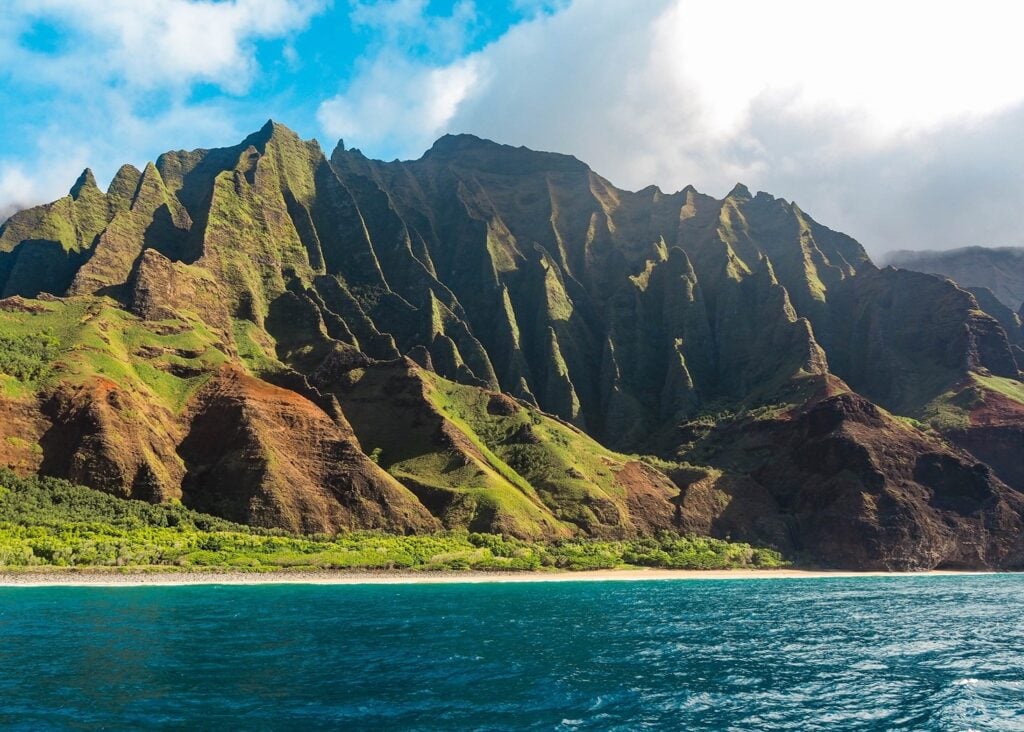 hawaii: best places to travel in winter