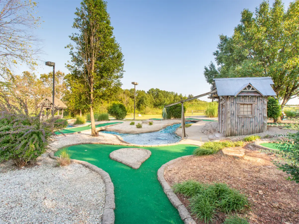 Holiday Inn Club Vacations Timber Creek Resort at De Soto Mini Golf